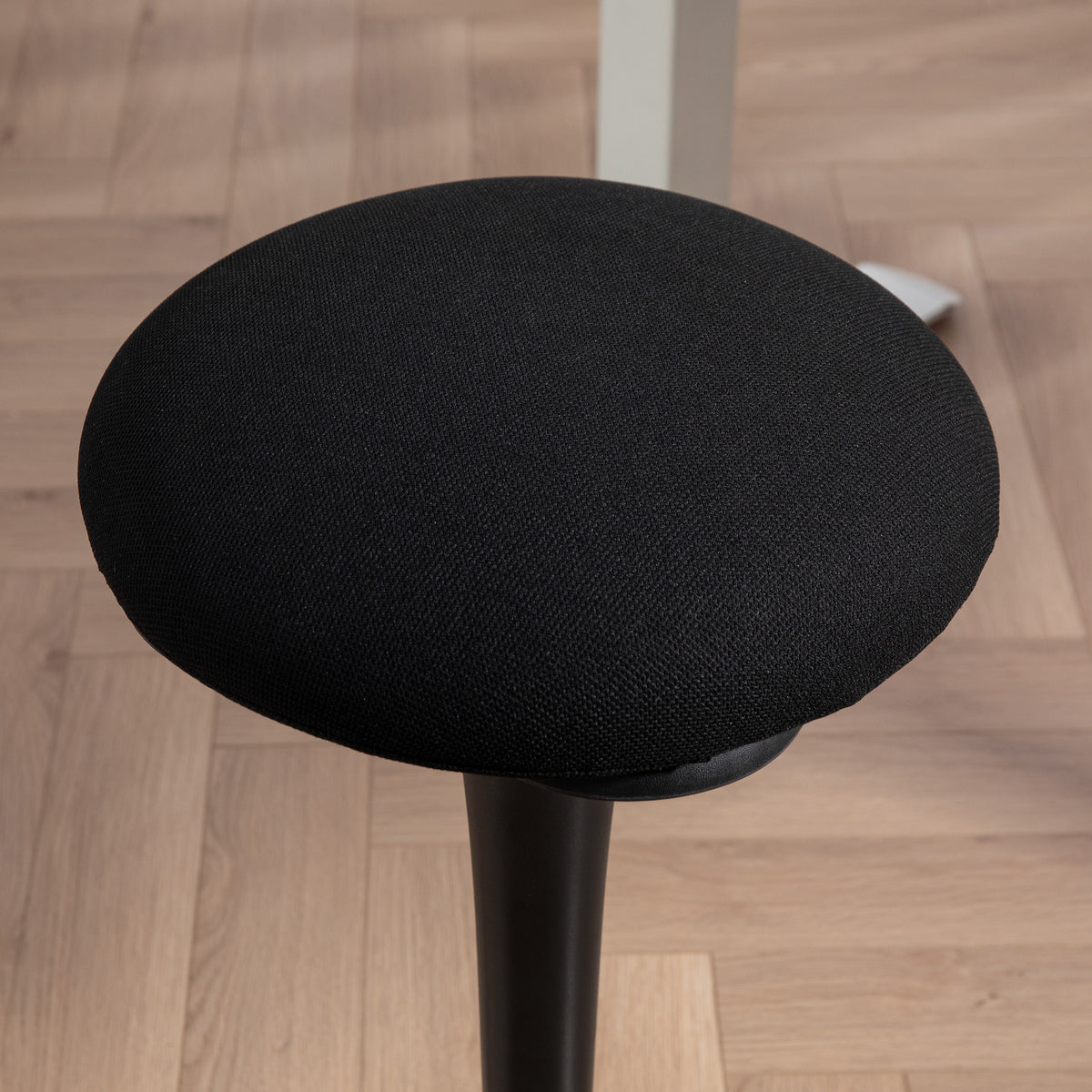 HOMCOM Stehhocker ergonomischer Schwenksitz 360° großer Standfuß 36 x 36 x 70-90 cm schwarz