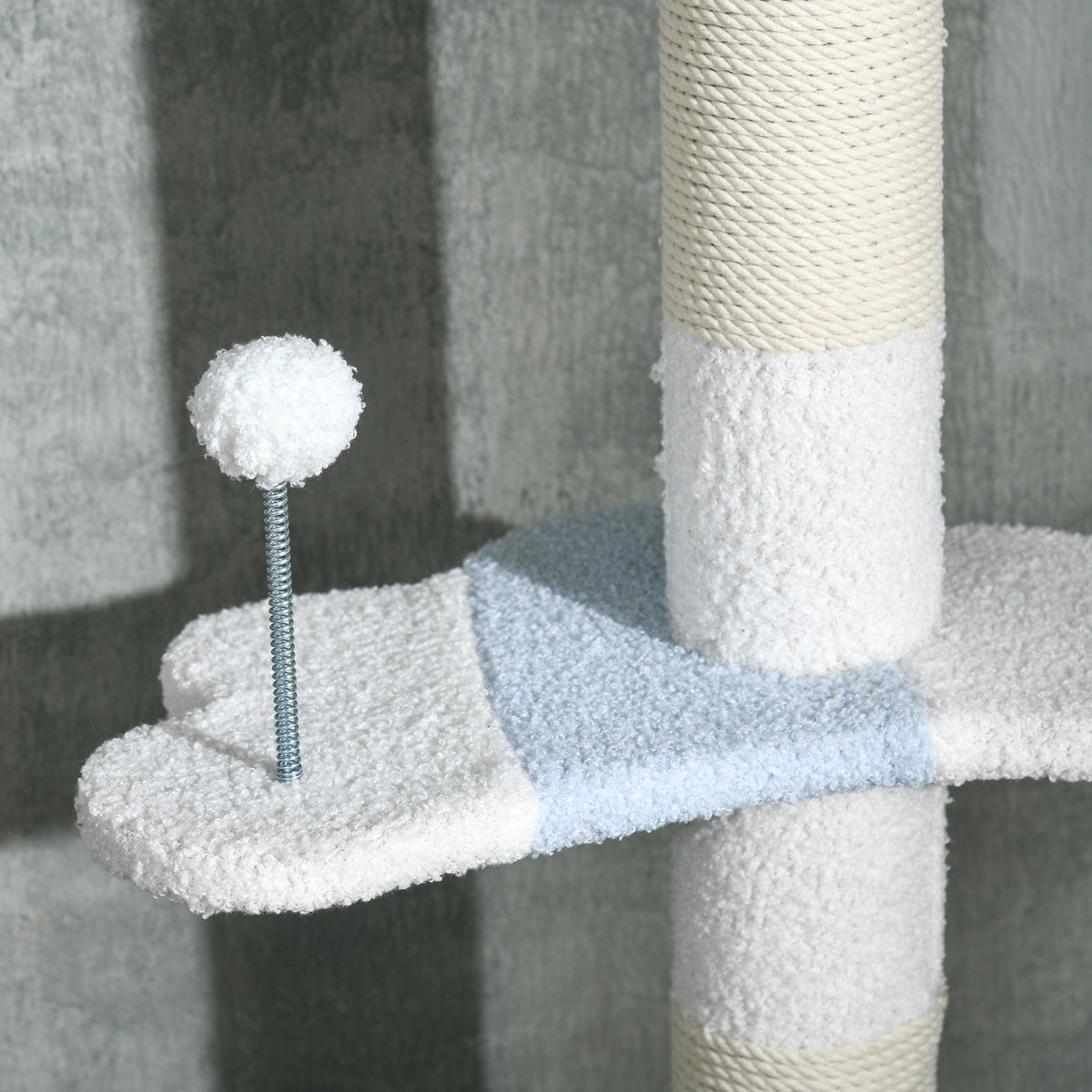 PawHut Katzenbaum an der Decke mit Höhenverstellbarem Pfosten von 225-255 cm, Ball und Plattformen, Weiß