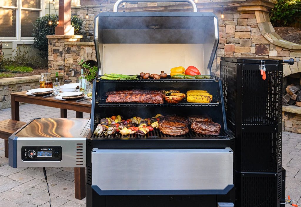 Masterbuilt Gravity Series? 1050 Digital WiFi Charcoal Grill and Smoker in Black