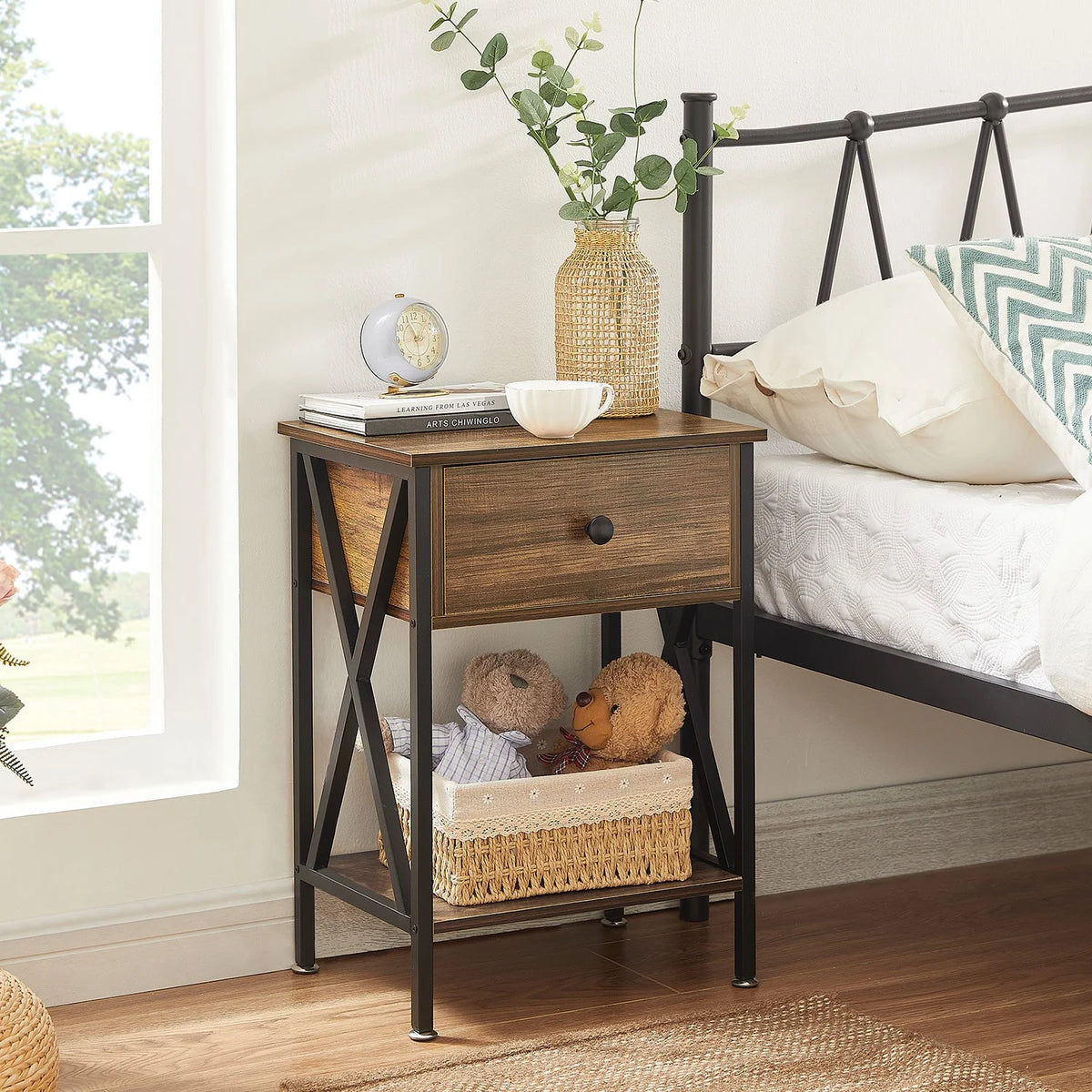 VECELO 3 - Piece Bedroom Set with Twin Size Bed Frame and 1 - Drawer Black Nightstands